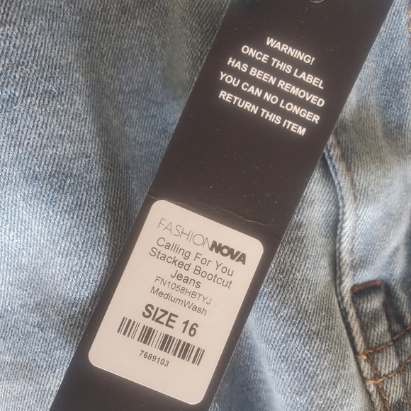 Fashion Nova! Womens Stacked  Bootcut Jeans With High Stretch Size 16! - Picture 8 of 10